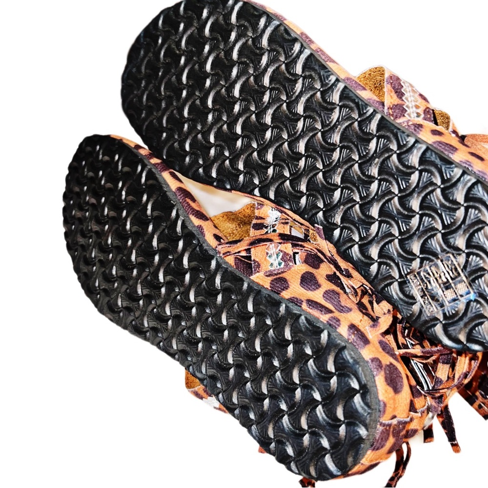 Fringed Leopard Print Puka Shell & Pull -On Buckle Sandals - Picture 6 of 6